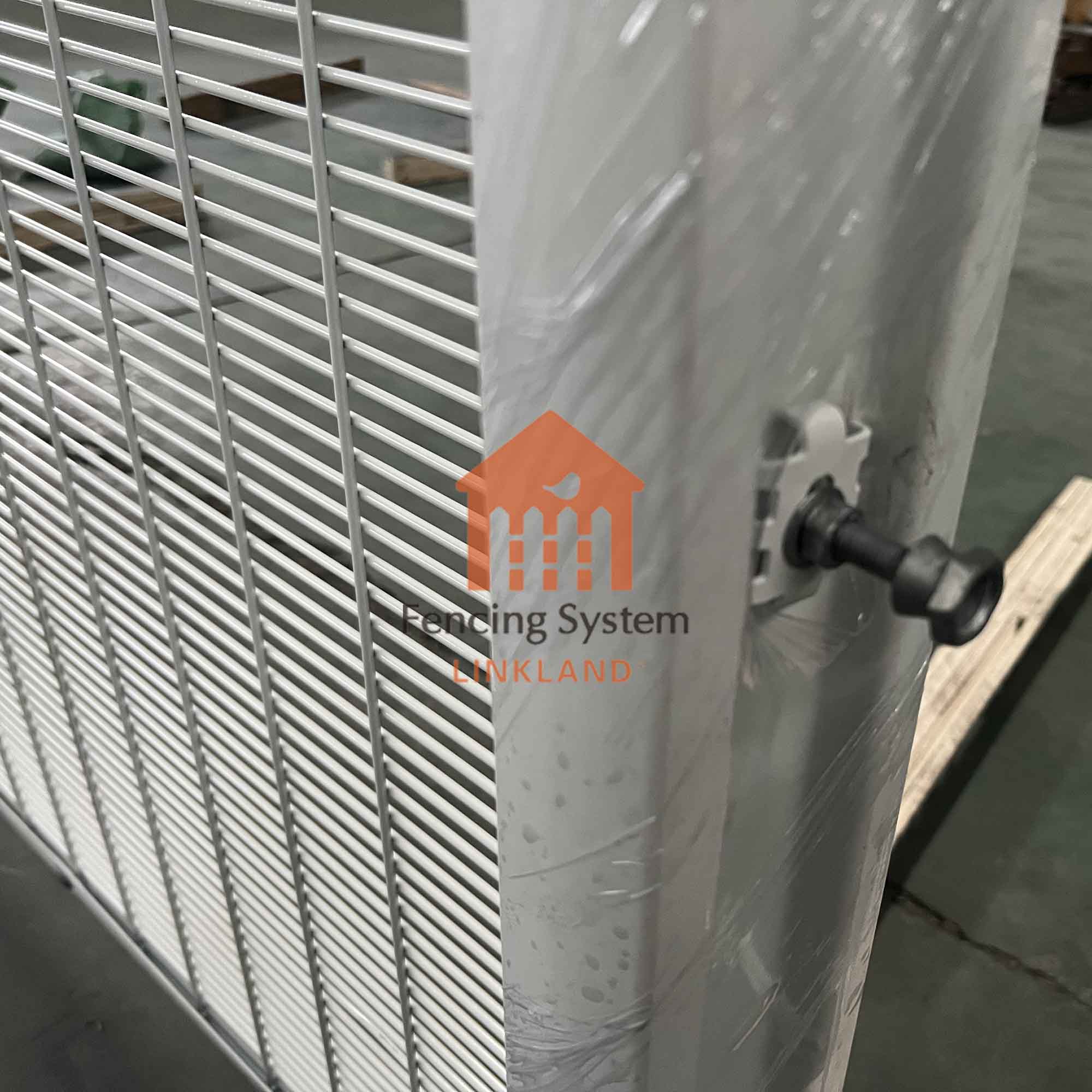 anti-climb fence standards: safety considerations