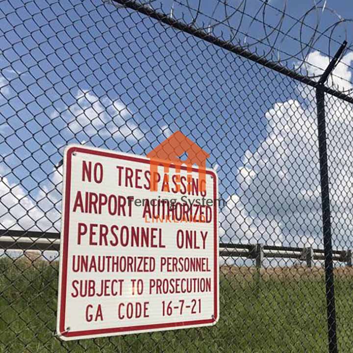 Corrosion Protection for Airport fence: Coating Options for Longer Service Life