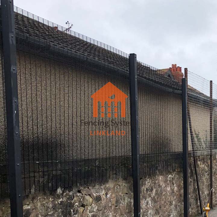 anti-climb fence Regulations: Compliance