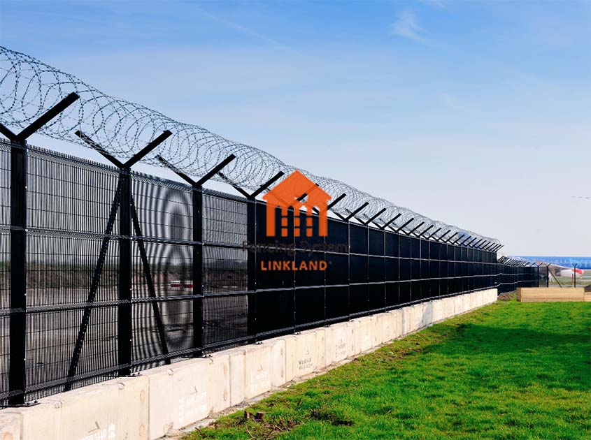 Wildlife Management in Airport fence: Balancing Protection and Safety
