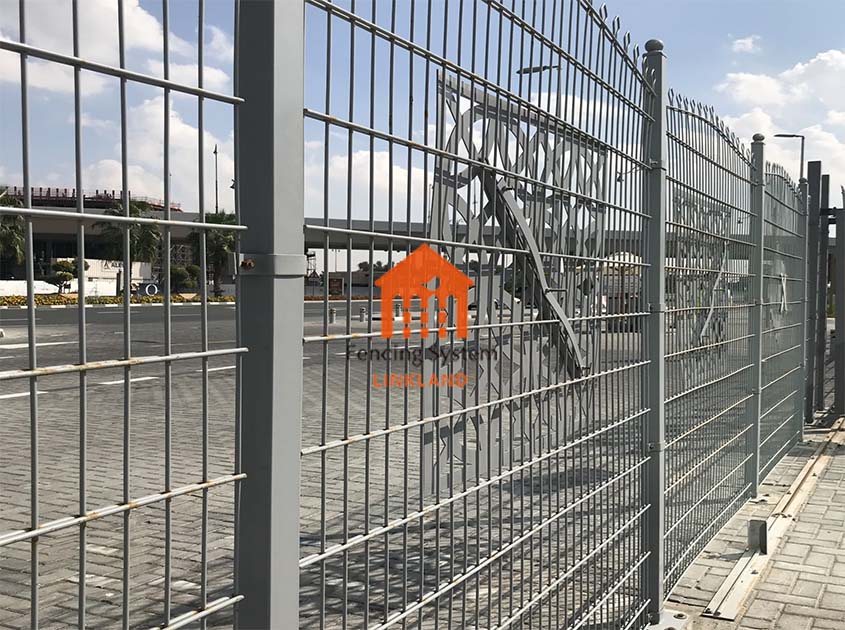 The Impact of Corrosion Resistance Coatings on Double Wire Mesh Fence