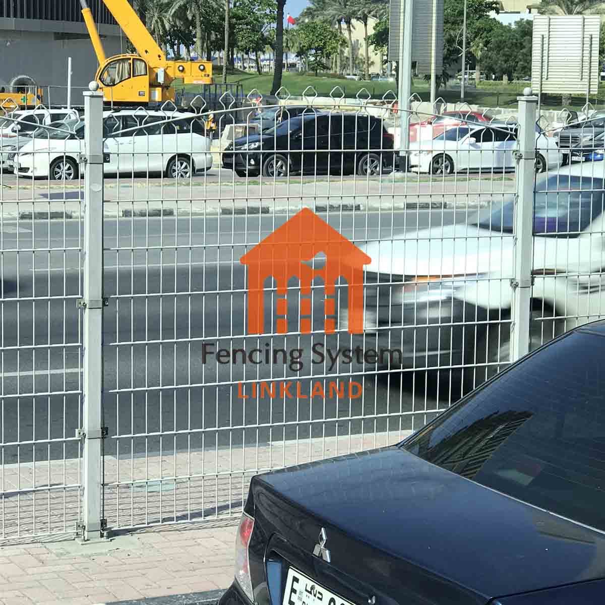 Discuss the effect of double wire mesh fence on noise reduction in urban areas
