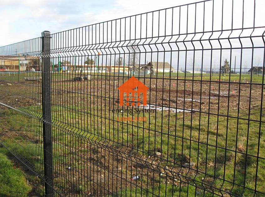 Exploring the Fire Performance of 3D Fences in Industrial Environments