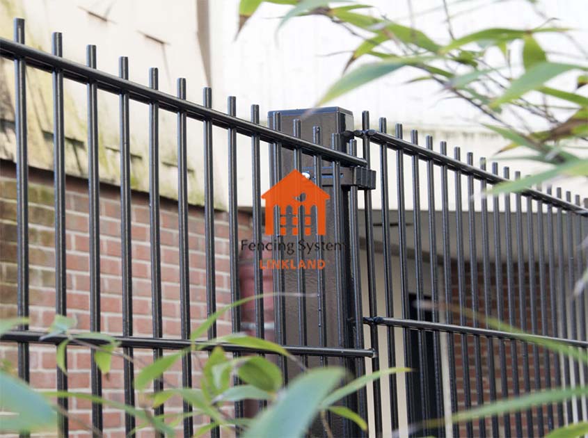 Production and processing of Double wire mesh fence