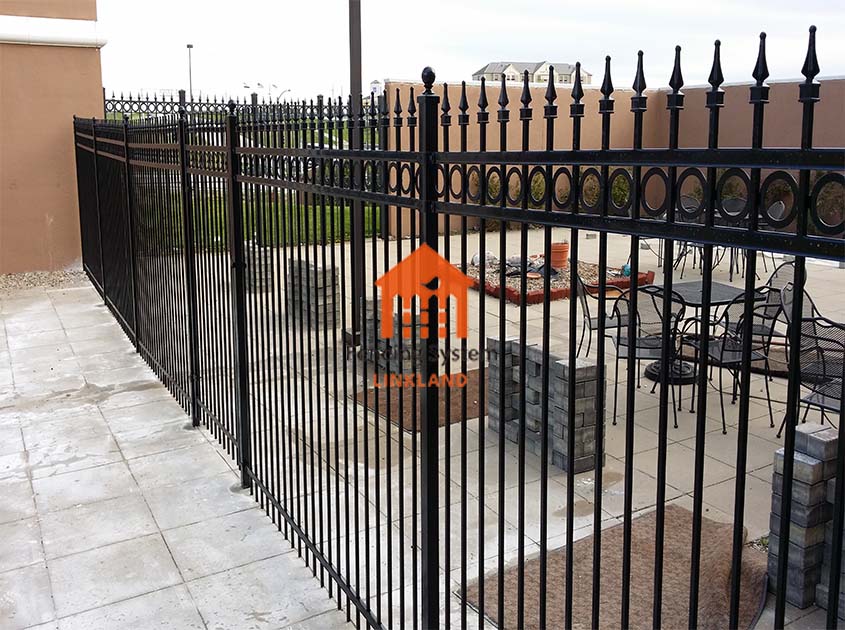 Application of Steel Picket Fence in public safety field