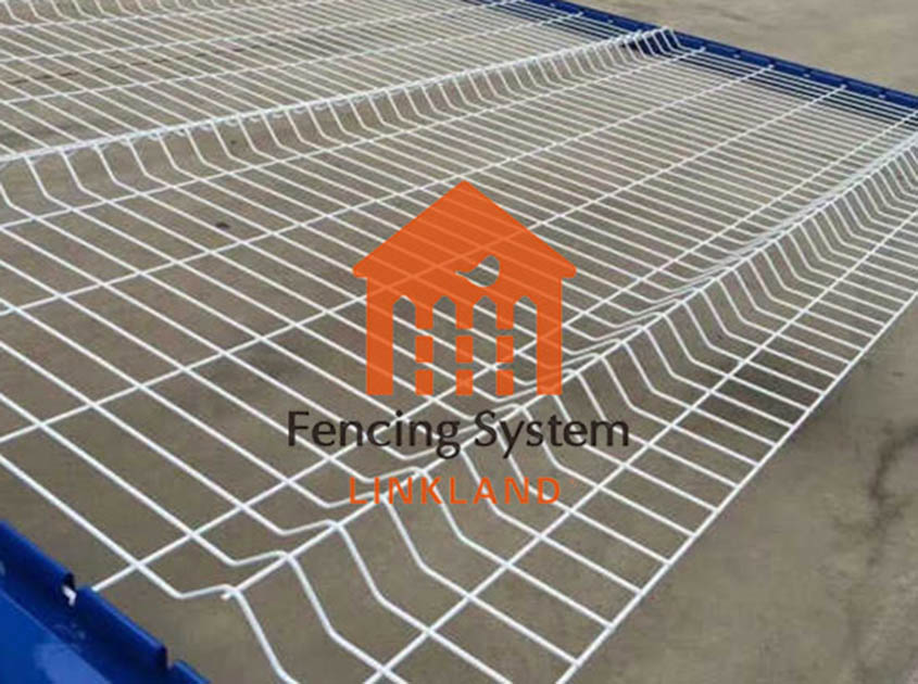 Application of Welded mesh fence in architecture and landscape design