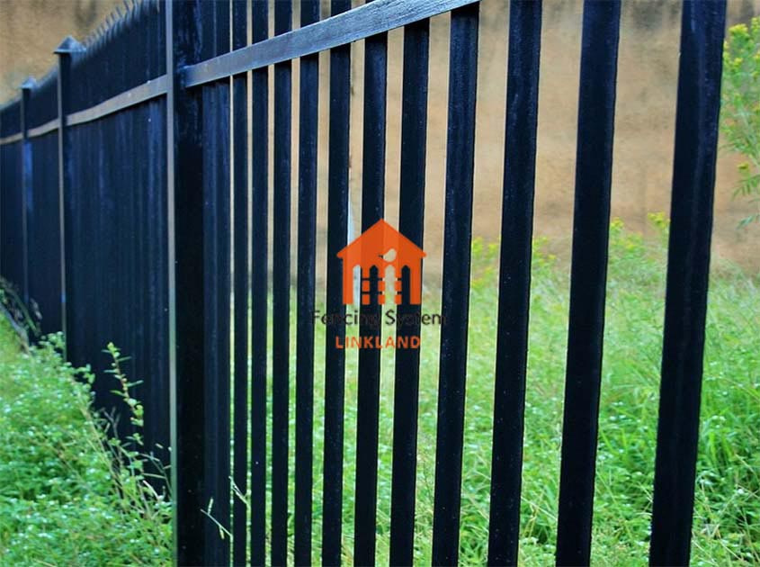 The expression of Steel Picket Fence in modern art