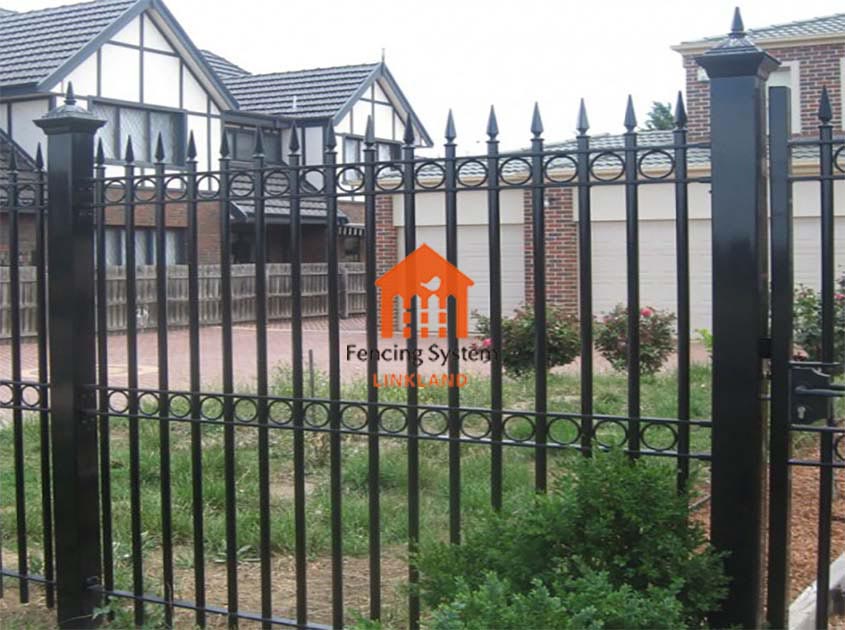Enhancing Security in Gated Communities: The Role of Steel Picket Fence