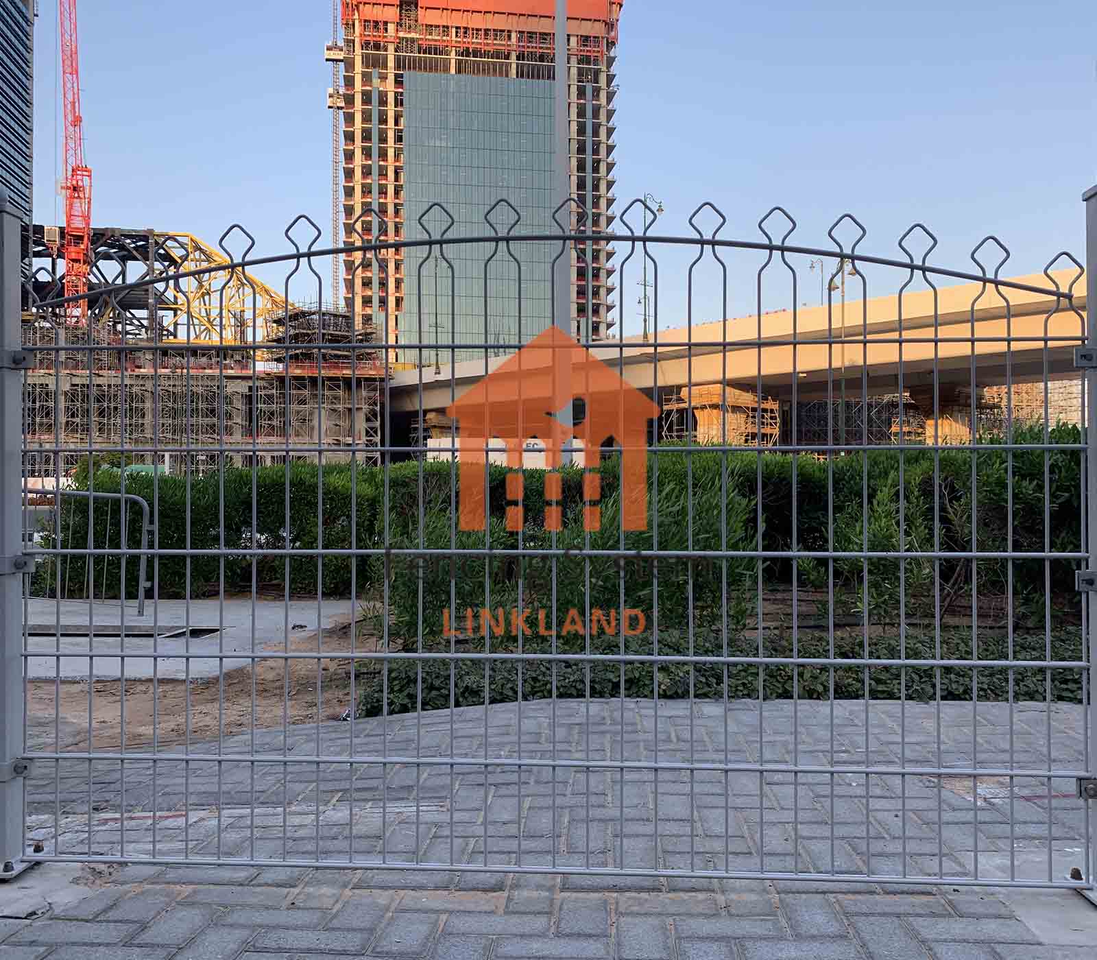 Double wire mesh fence: Ensuring Safety in Zoo Exhibits and Wildlife Enclosures