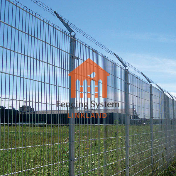Exploring the Role of Double wire mesh fence in Agricultural Pest Control
