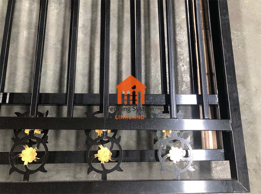 Steel Picket Fence: A Durable Solution for Coastal Areas