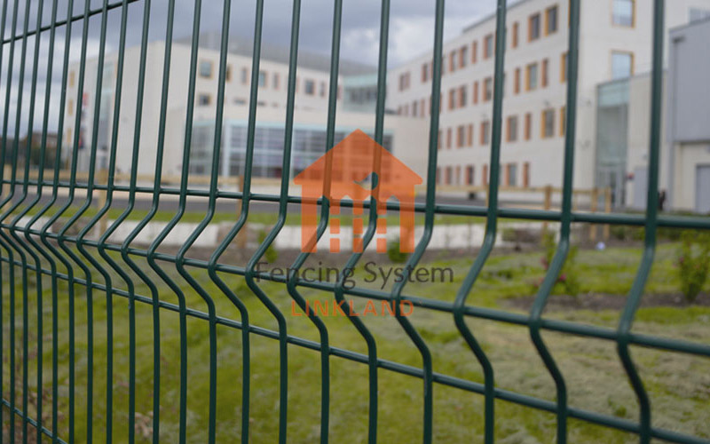 Enhancing Privacy in Residential Communities: The Role of Welded mesh fence