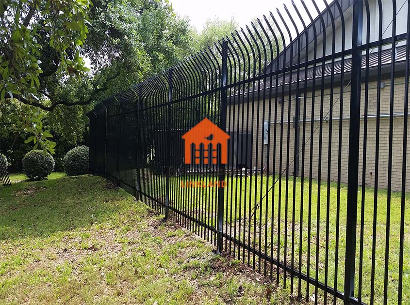 Enhancing Security in Public Parks: The Role of Steel Picket Fence