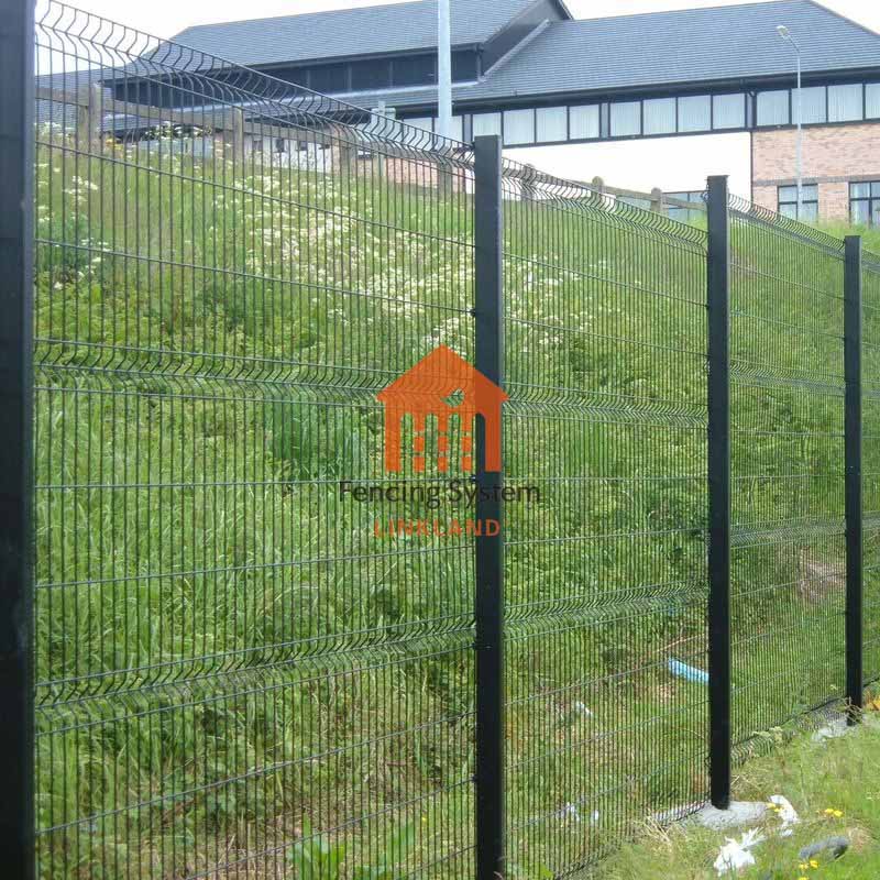 3D fence for Historical Gardens: Preserving the Aesthetic Value