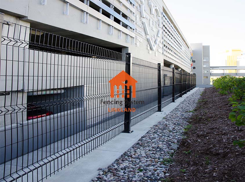 Welded mesh fence for Coastal Areas: Protecting Against Erosion and Enhancing Safety