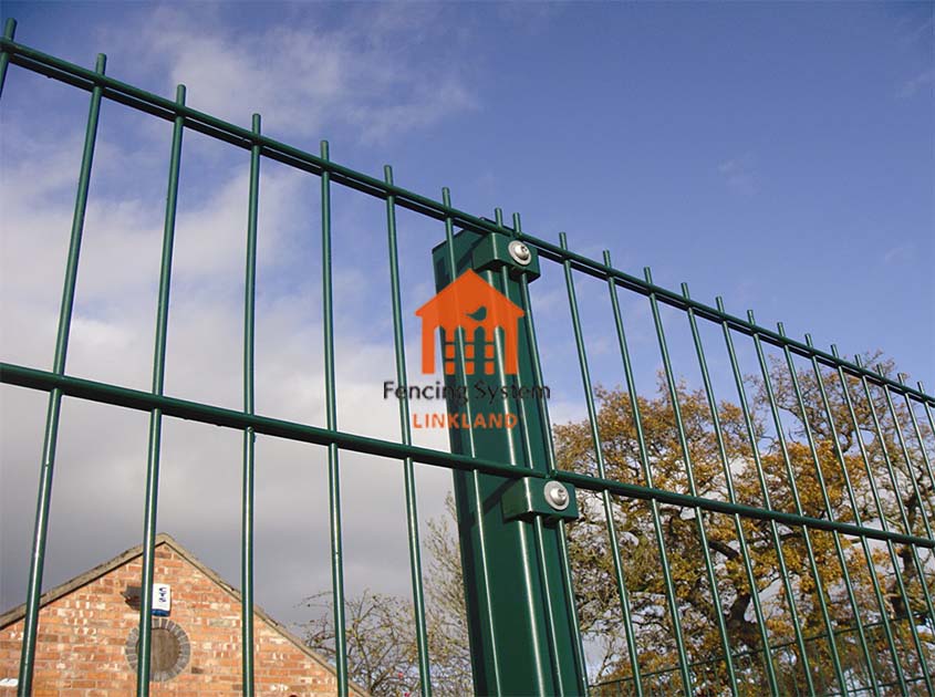 Designing Effective Security Systems: Incorporating 656 Wire Fence