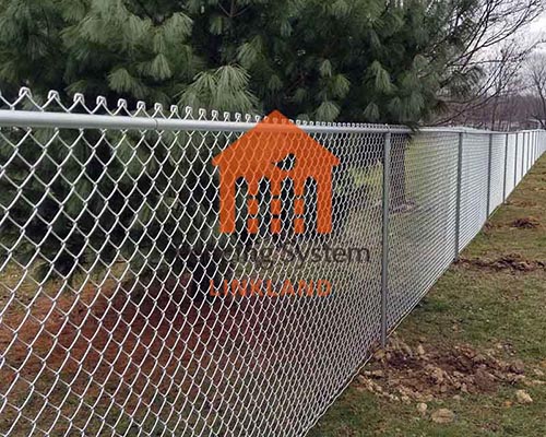 How to Choose the Best Cyclone Fence Color