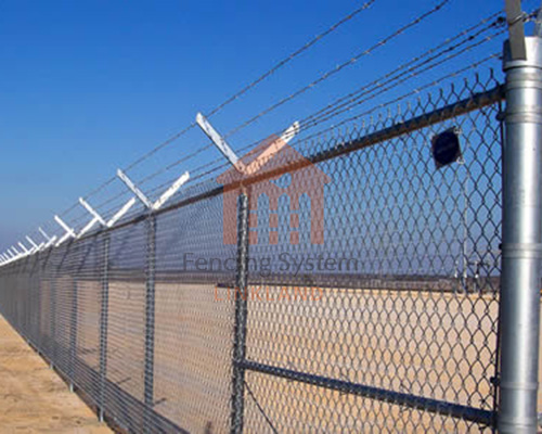 A variety of styles of Cyclone Fence, there is always one that suits you