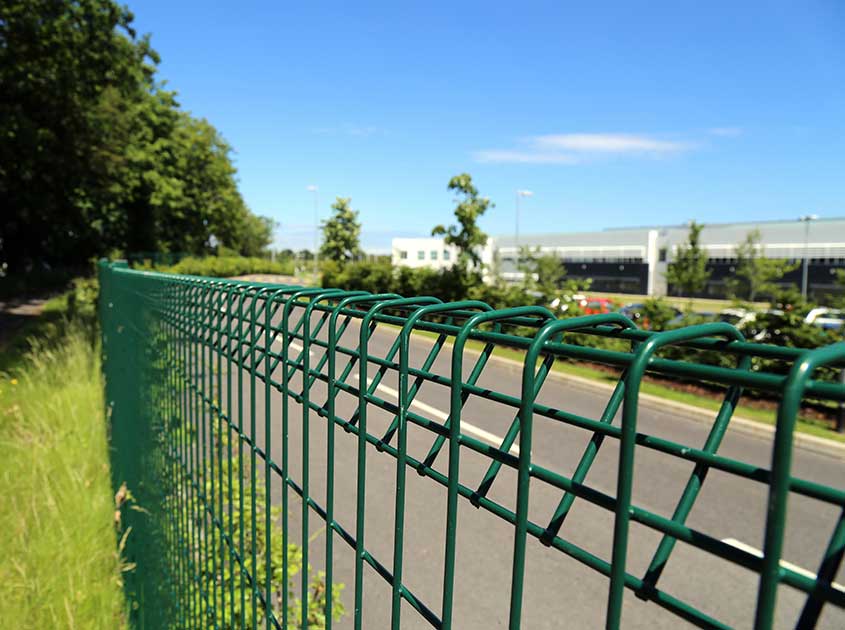 Roll Top Fence - Versatile and safe fence.