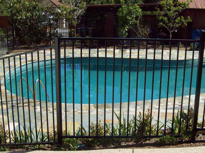Gardening enthusiasts' choice - garden fence
