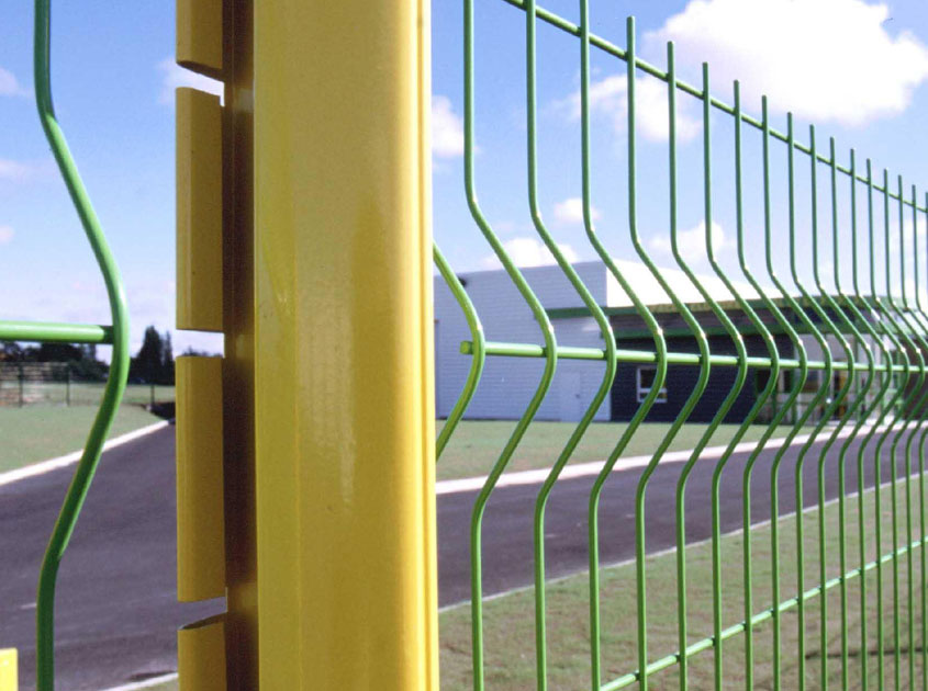 Welded Wire Fence Types, Sizes and Applications Guide
