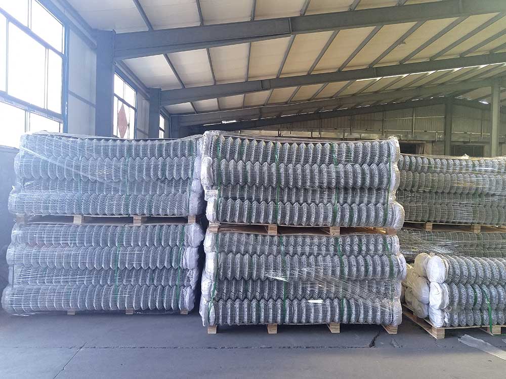 How Is Chain Link Fence Made? Manufacturing Process and Components How Is Chain Link Fence Made? Manufacturing Process and Components