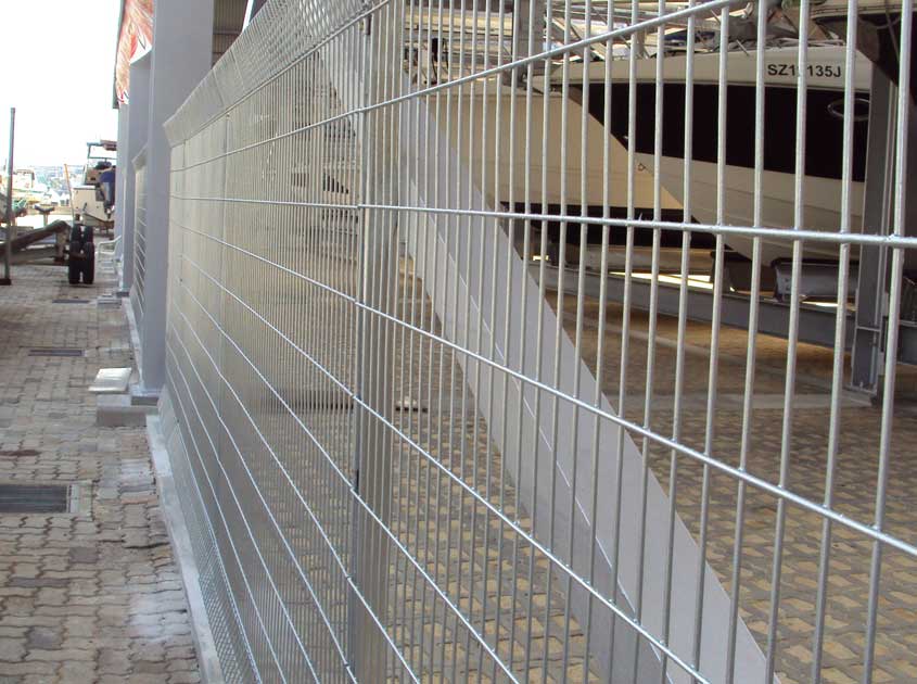 How to Install a Welded Wire Fence: A Step-by-Step Guide for Contractors