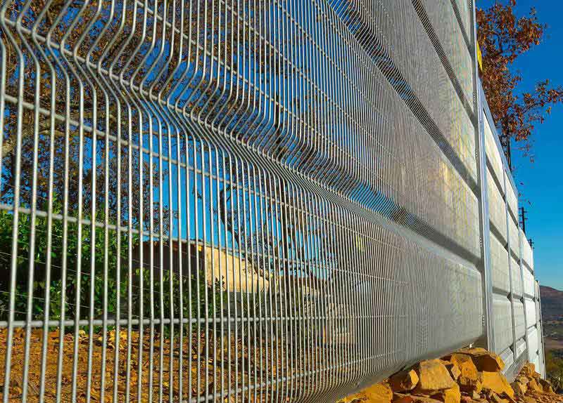 Vertical Wire With V Fold 358 security fence