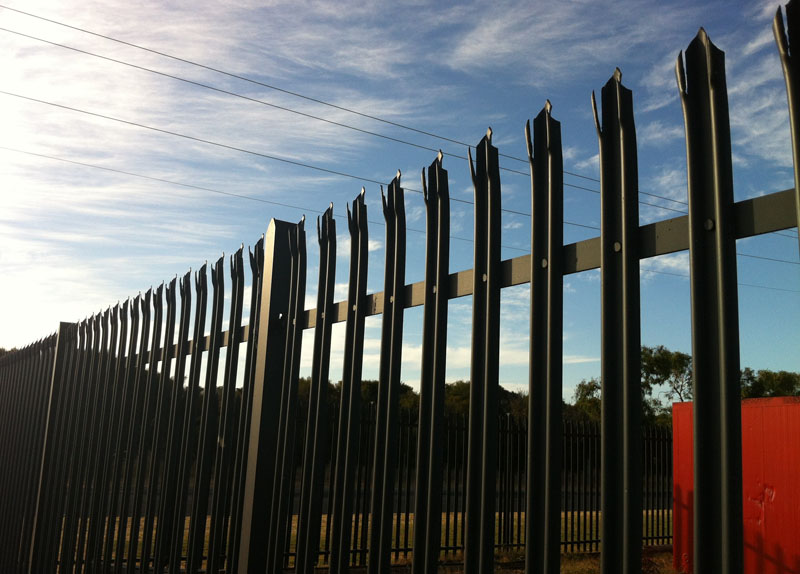 W Pale Palisade Fence