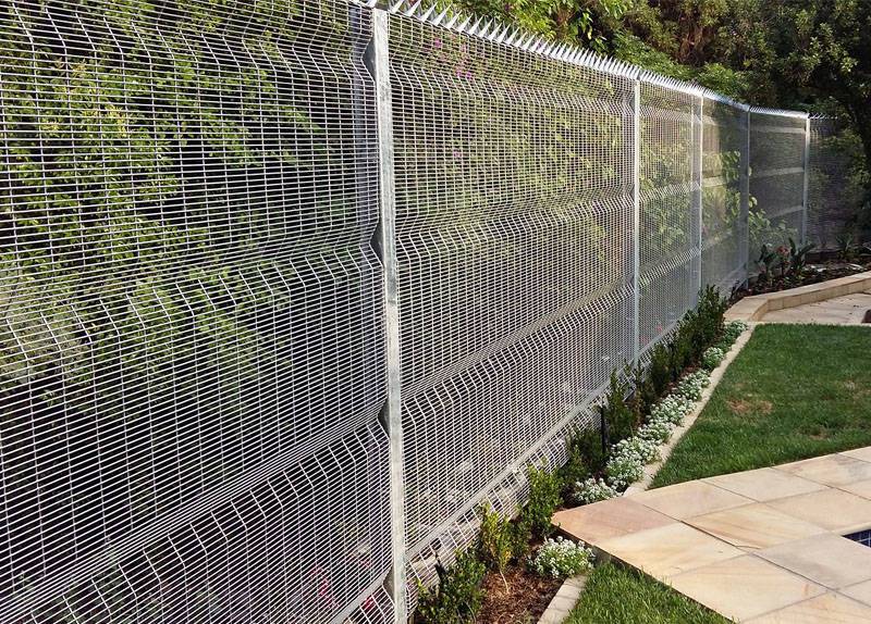 Horizontal Wire with V Fold 358 security fence