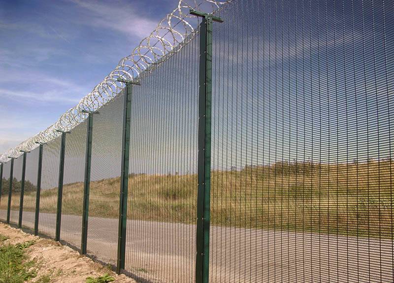 High Security with Razor Wire 358 security fence