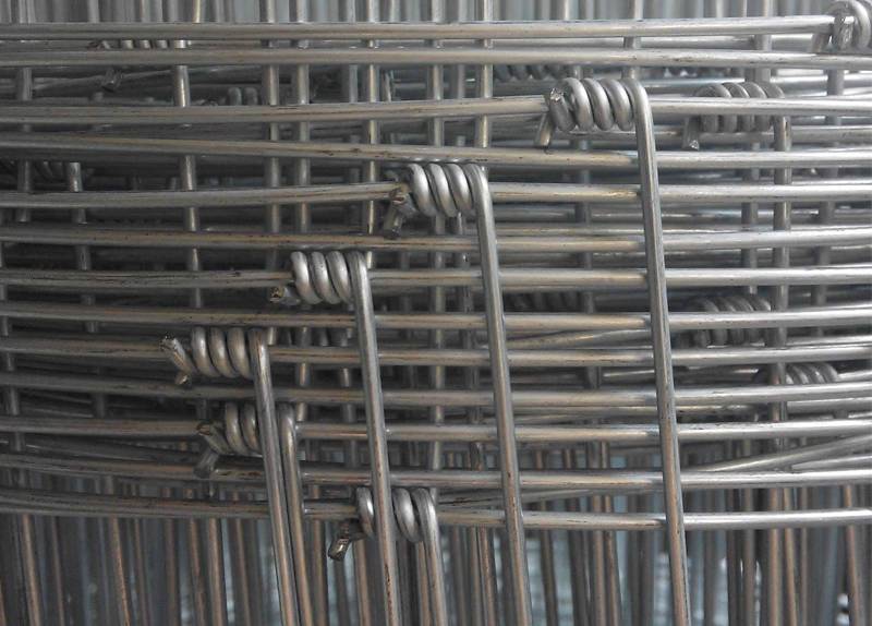 Hinge Knot Field Fence