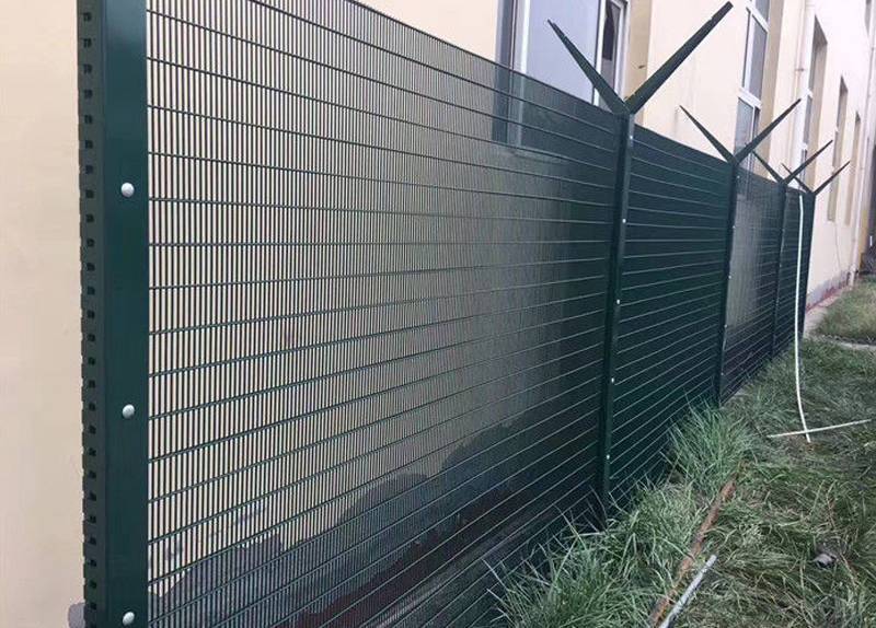 Vertical Wire 358 security fence