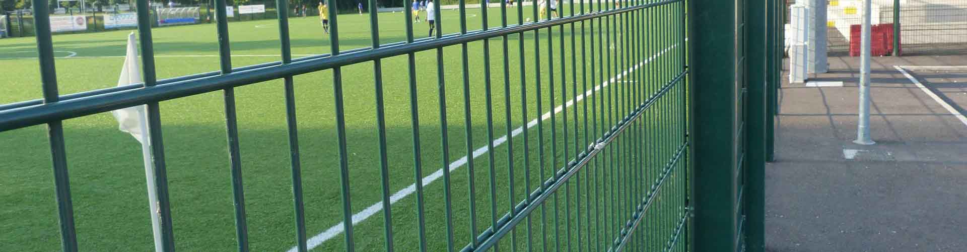 Pyramid Mesh Fence